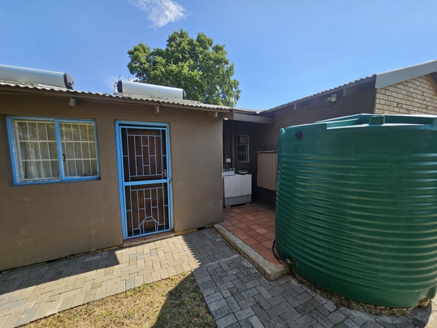 7 Bedroom Property for Sale in Brandwag Free State